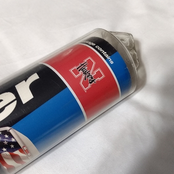 Nebraska Steering Wheel Cover and Window Banner - Picture 4 of 6